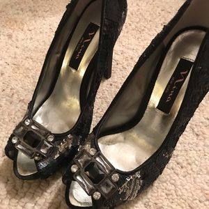 Nina New York navy blue sequin heels